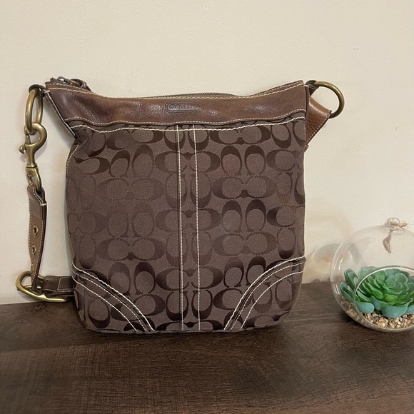 Coach Signature Handbag authentic RARE bag - Picture 1 of 16